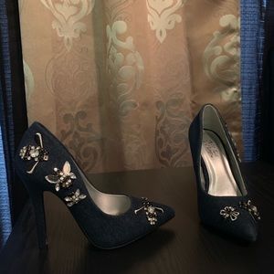 Size 6 blue jean heel